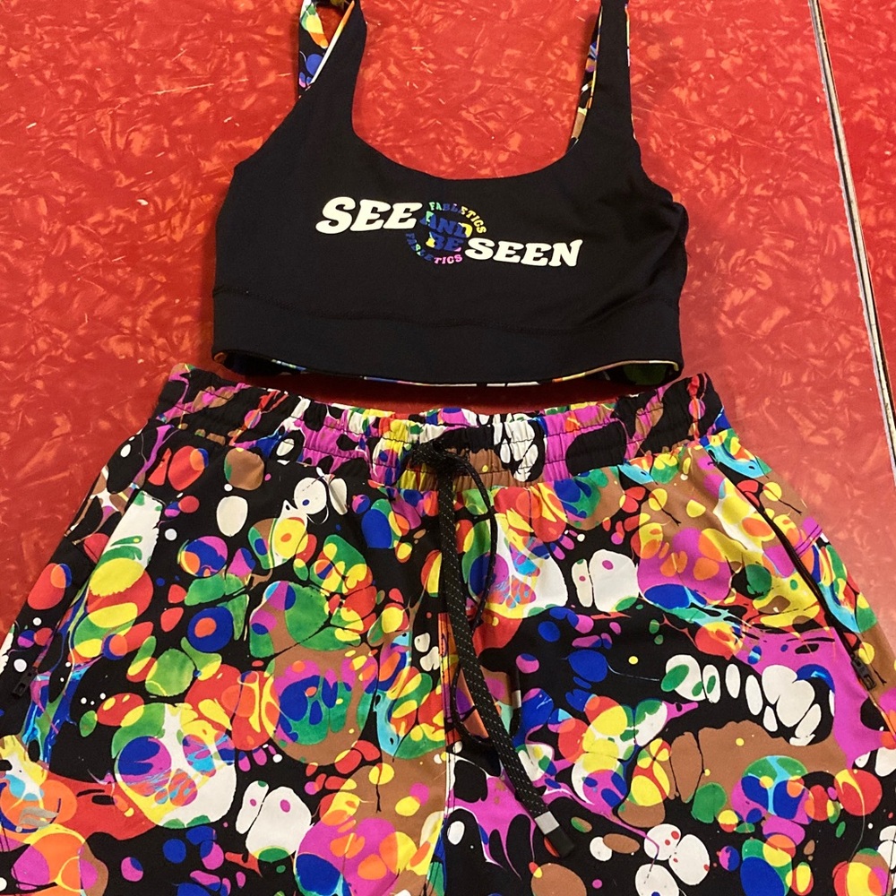 Fabletics Multicolor Abstract Activewear Set Nwot - image 3